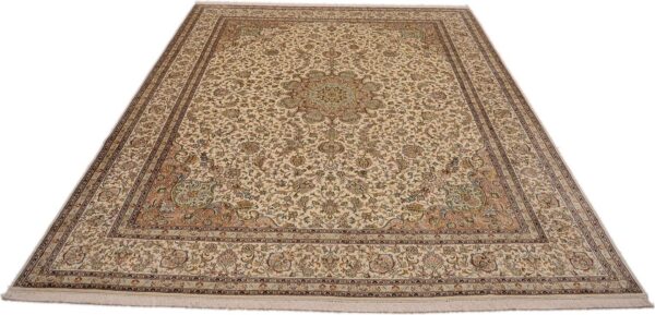 Kashmir Oriental Rug 254 × 344 cm, Silk, hand-knotted, Indian — view 2