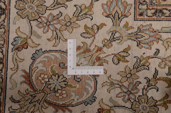 Kashmir Oriental Rug 254 × 344 cm, Silk, hand-knotted, Indian — view 3