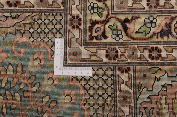 Kashmir Oriental Rug 276 × 361 cm, Silk, White/Beige, hand-knotted — view 3