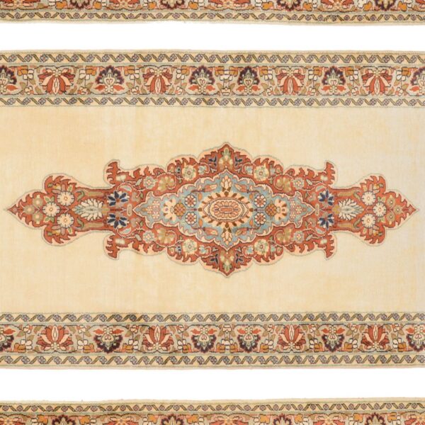 Kashmir Oriental Rug 77 × 328 cm, Silk, hand-knotted, silky — view 4