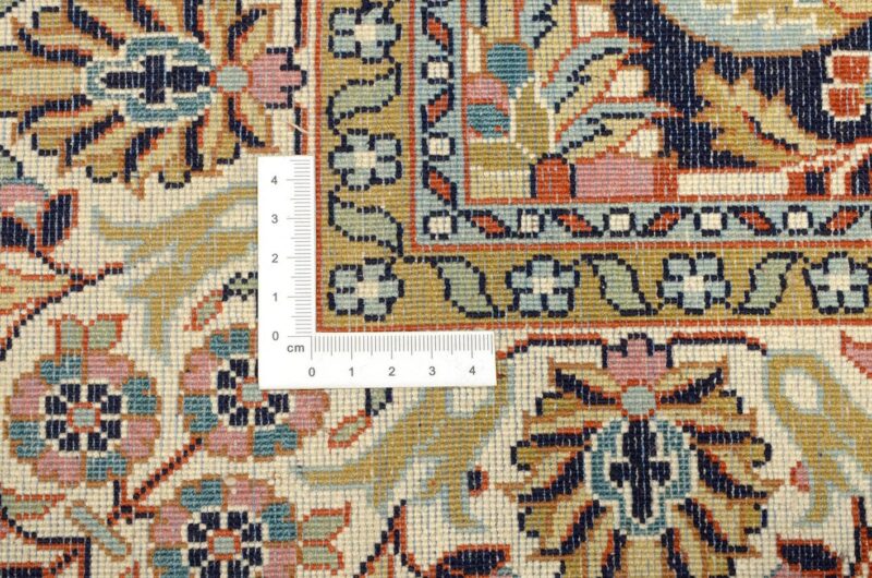 Kashmir Oriental Rug 79 × 366 cm, Silk, hand-knotted — view 3 Kashmir Oriental Rug 79 × 366 cm, Silk, hand-knotted — view 3