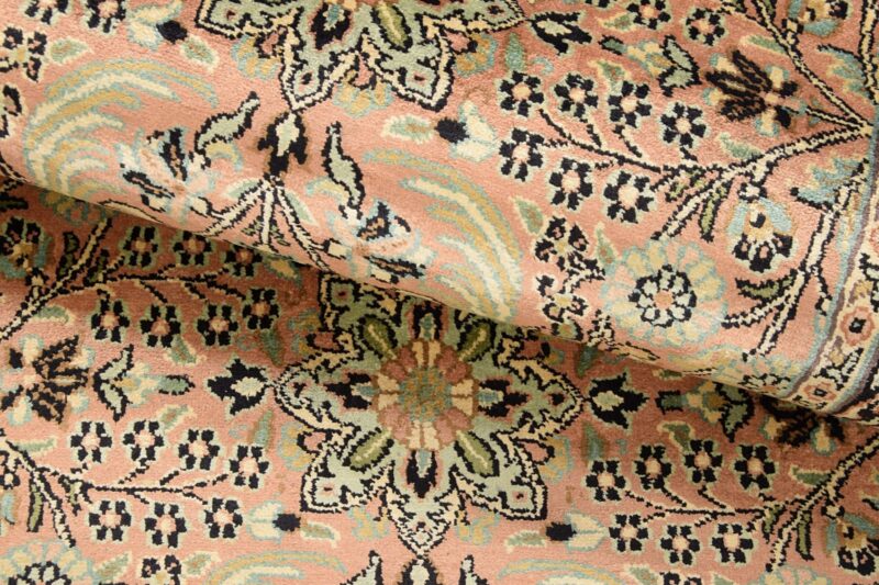 Kashmir Oriental Rug 83 × 308 cm, Silk, hand-knotted — view 4