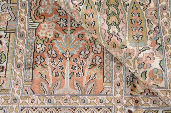 Kashmir Oriental Rug 243 × 340 cm, Silk, hand-knotted — view 5