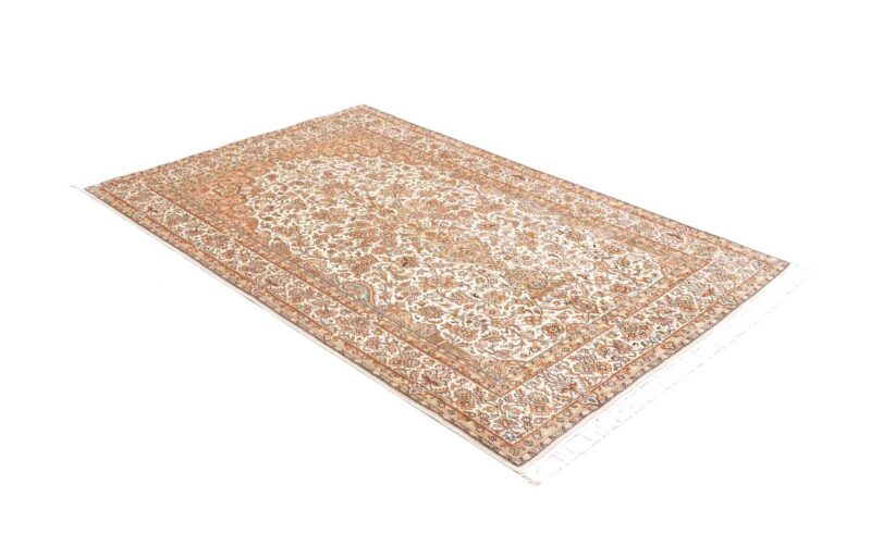Kashmir Oriental Rug 126 × 191 cm, Silk, hand-knotted — view 3