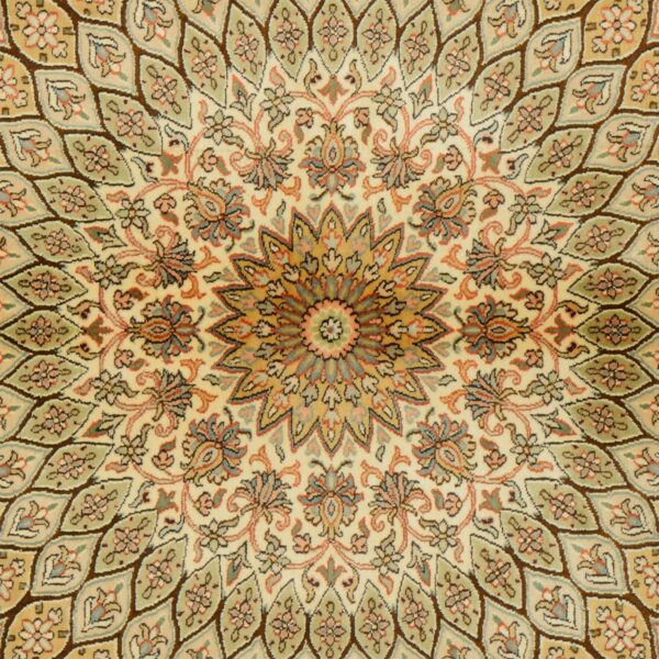 Kashmir Oriental Rug 131 × 280 cm, Silk, hand-knotted — view 4