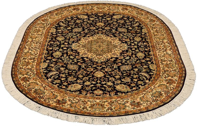 Kashmir Oriental Rug 150 × 214 cm, Silk, hand-knotted — view 2 Kashmir Oriental Rug 150 × 214 cm, Silk, hand-knotted — view 2
