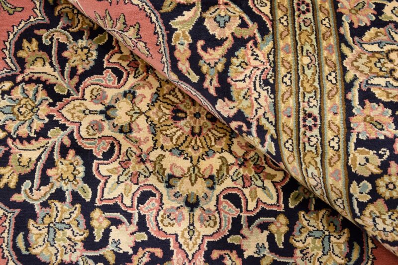 Kashmir Oriental Rug 151 × 223 cm, Silk, hand-knotted — view 4