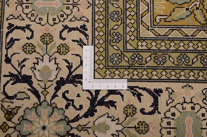 Kashmir Oriental Rug 153 × 255 cm, Silk, hand-knotted, pastel — view 3