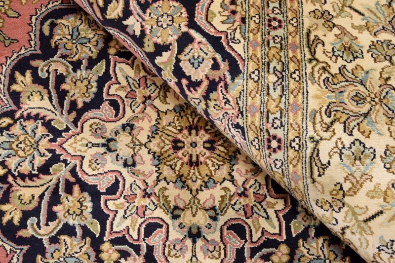 Kashmir Oriental Rug 154 × 221 cm, Silk, hand-knotted — view 4