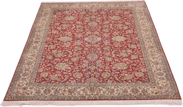 Kashmir Oriental Rug 157 × 217 cm, Silk, hand-knotted, fine — view 2 Kashmir Oriental Rug 157 × 217 cm, Silk, hand-knotted, fine — view 2