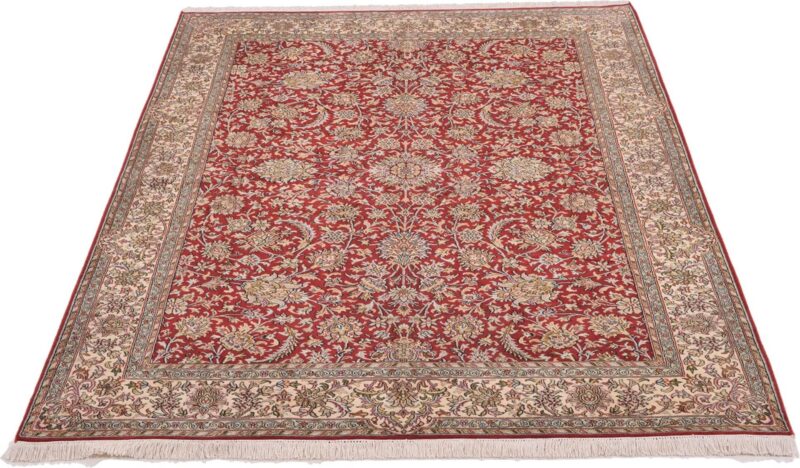Kashmir Oriental Rug 157 × 217 cm, Silk, hand-knotted, fine — view 2 Kashmir Oriental Rug 157 × 217 cm, Silk, hand-knotted, fine — view 2