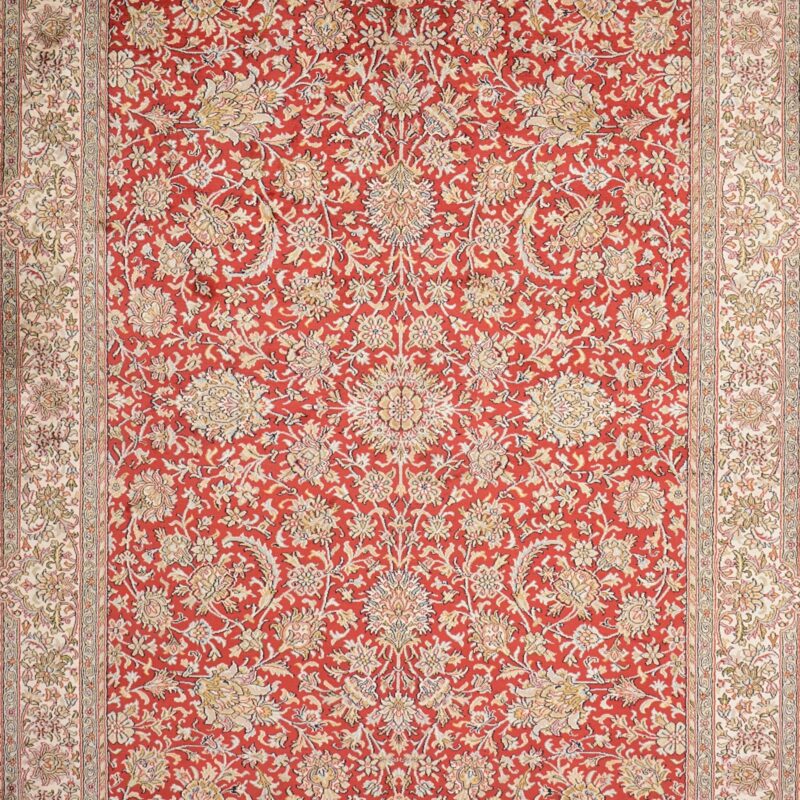 Kashmir Oriental Rug 157 × 217 cm, Silk, hand-knotted, fine — view 5 Kashmir Oriental Rug 157 × 217 cm, Silk, hand-knotted, fine — view 5