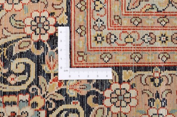 Kashmir Oriental Rug 157 × 223 cm, Silk, hand-knotted — view 3 Kashmir Oriental Rug 157 × 223 cm, Silk, hand-knotted — view 3