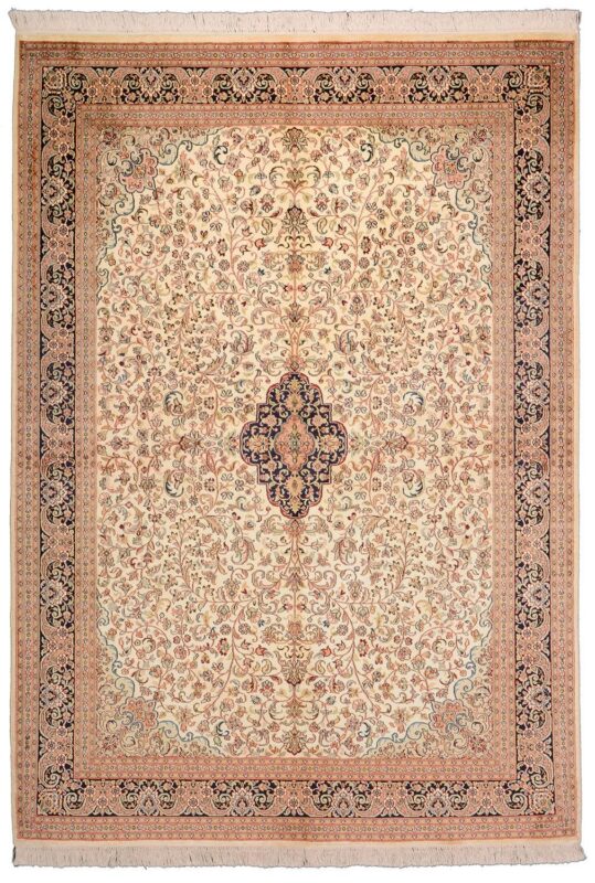 Kashmir Oriental Rug 157 × 223 cm, Silk, hand-knotted Kashmir Oriental Rug 157 × 223 cm, Silk, hand-knotted