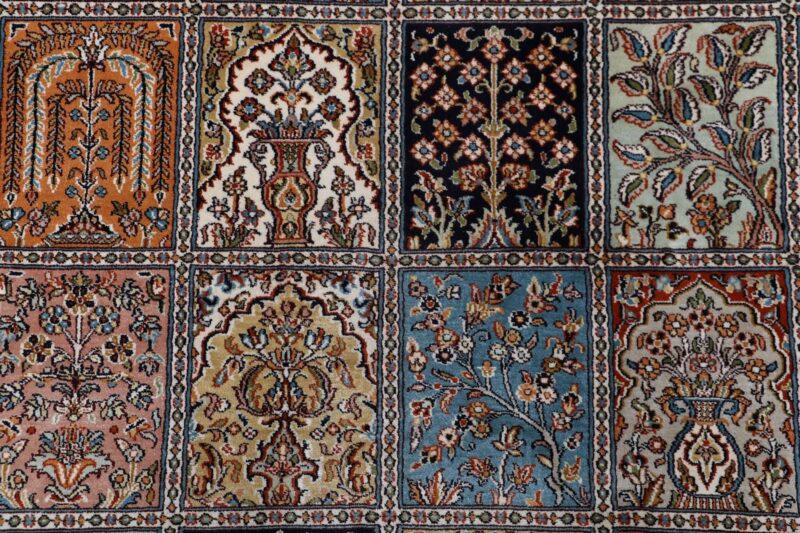Kashmir Oriental Rug 162 × 241 cm, Silk, hand-knotted — view 9