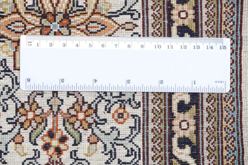 Kashmir Oriental Rug 162 × 241 cm, Silk, hand-knotted — view 11