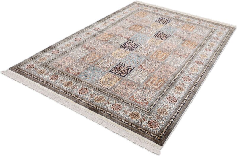 Kashmir Oriental Rug 162 × 241 cm, Silk, hand-knotted — view 3