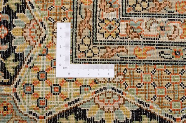 Kashmir Oriental Rug 165 × 255 cm, Silk, hand-knotted — view 3