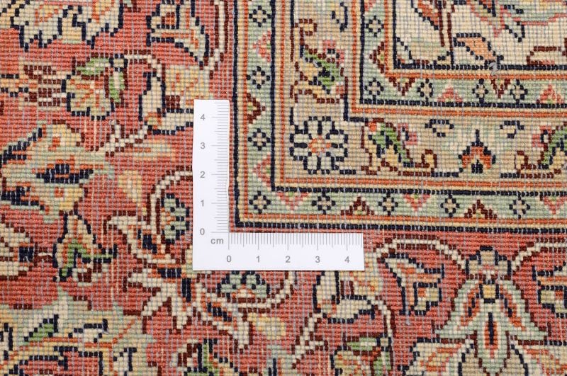 Kashmir Oriental Rug 166 × 242 cm, Silk, hand-knotted, refined — view 3