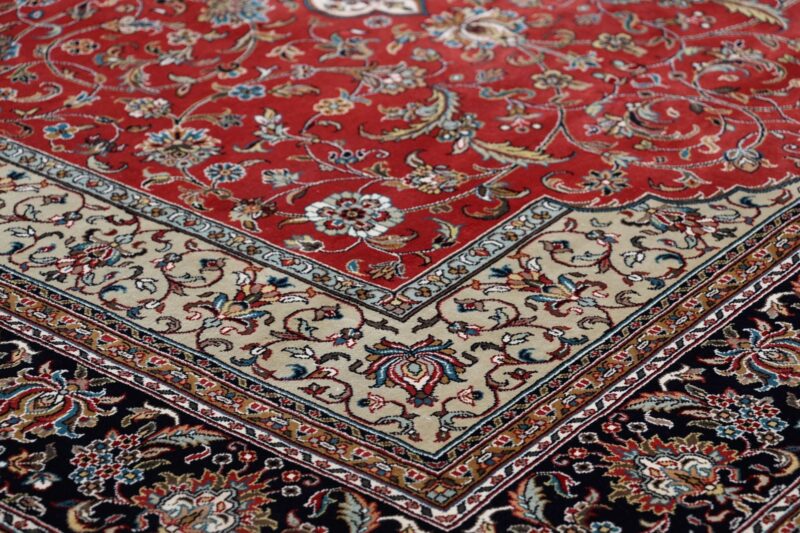 Kashmir Oriental Rug 168 × 239 cm, Silk, hand-knotted, pastel — view 5 Kashmir Oriental Rug 168 × 239 cm, Silk, hand-knotted, pastel — view 5
