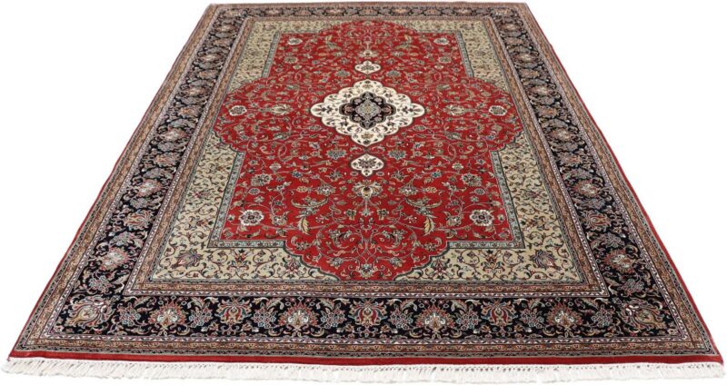 Kashmir Oriental Rug 168 × 239 cm, Silk, hand-knotted, pastel — view 7 Kashmir Oriental Rug 168 × 239 cm, Silk, hand-knotted, pastel — view 7