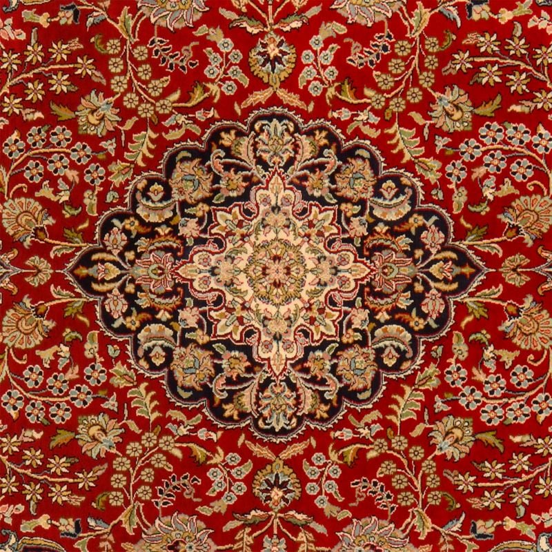 Kashmir Oriental Rug 168 × 244 cm, Silk, hand-knotted — view 4 Kashmir Oriental Rug 168 × 244 cm, Silk, hand-knotted — view 4