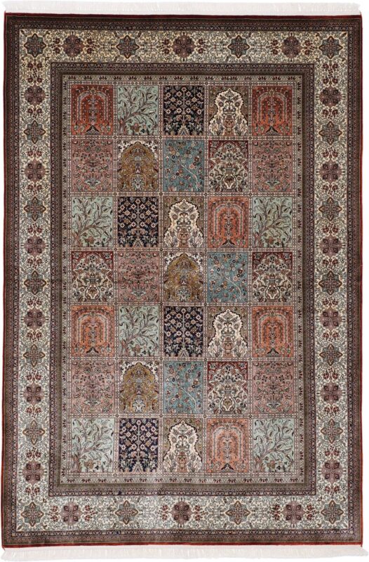Kashmir Oriental Rug 168 × 245 cm, Silk, hand-knotted Kashmir Oriental Rug 168 × 245 cm, Silk, hand-knotted