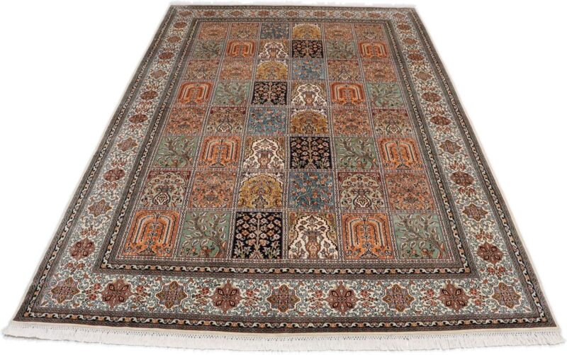 Kashmir Oriental Rug 168 × 248 cm, Silk, hand-knotted — view 7 Kashmir Oriental Rug 168 × 248 cm, Silk, hand-knotted — view 7