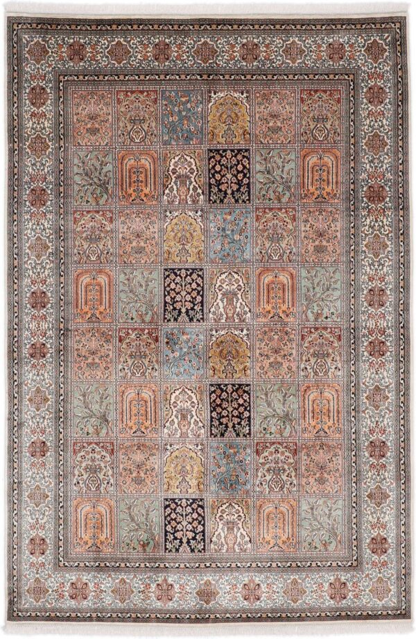 Kashmir Oriental Rug 168 × 248 cm, Silk, hand-knotted Kashmir Oriental Rug 168 × 248 cm, Silk, hand-knotted