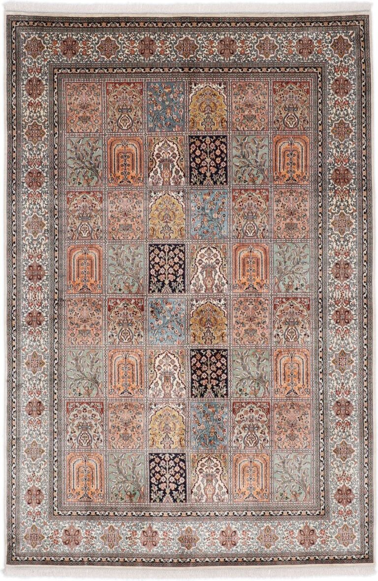 Kashmir Oriental Rug 168 × 248 cm, Silk, hand-knotted