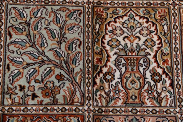 Kashmir Oriental Rug 169 × 244 cm, Silk, hand-knotted — view 9