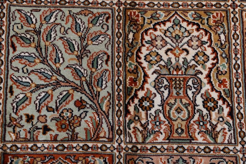 Kashmir Oriental Rug 169 × 244 cm, Silk, hand-knotted — view 9