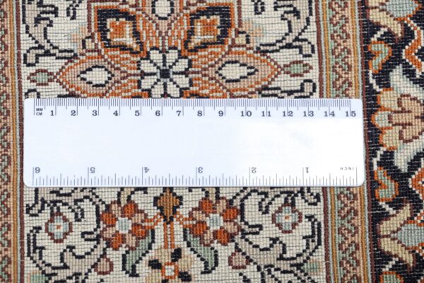 Kashmir Oriental Rug 169 × 244 cm, Silk, hand-knotted — view 11