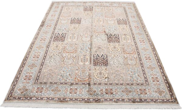 Kashmir Oriental Rug 169 × 244 cm, Silk, hand-knotted — view 2