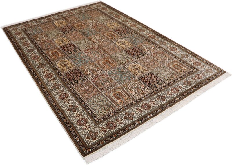 Kashmir Oriental Rug 169 × 244 cm, Silk, hand-knotted — view 4