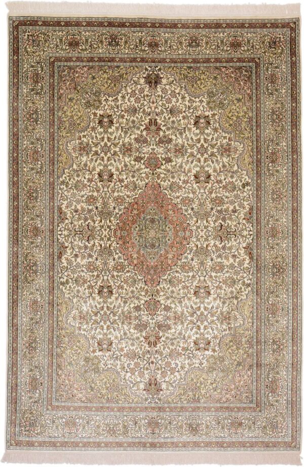 Kashmir Oriental Rug 169 × 252 cm, Silk, hand-knotted Kashmir Oriental Rug 169 × 252 cm, Silk, hand-knotted