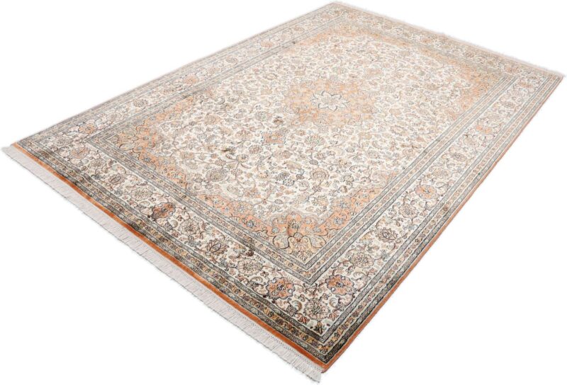 Kashmir Oriental Rug 169 × 254 cm, Silk, hand-knotted — view 3