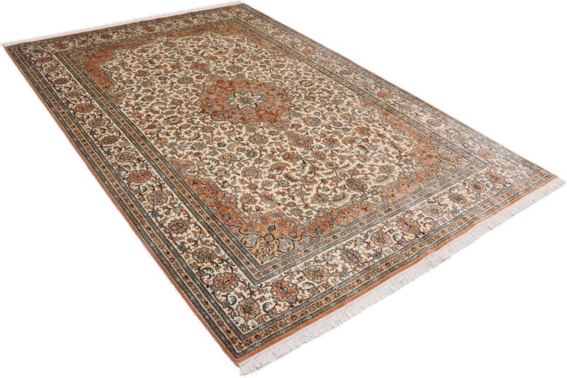 Kashmir Oriental Rug 169 × 254 cm, Silk, hand-knotted — view 4