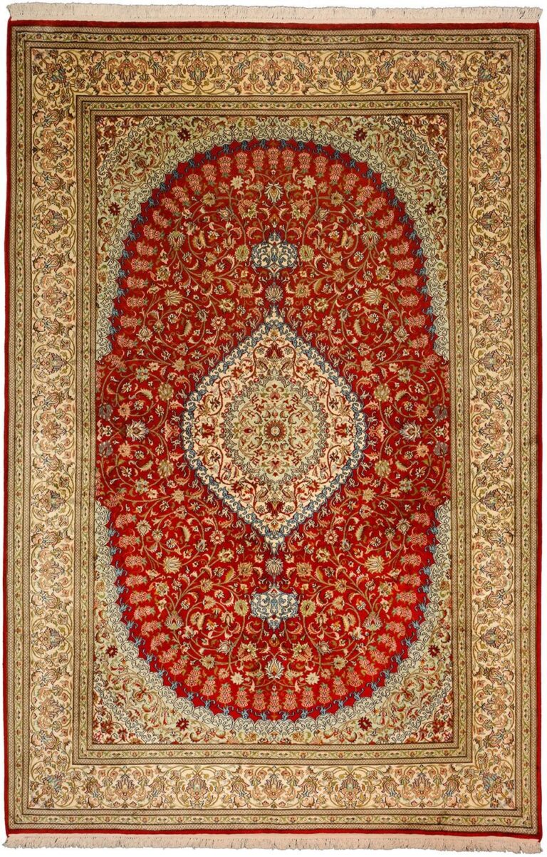 Kashmir Oriental Rug 169 × 255 cm, Silk, hand-knotted, pastel