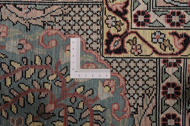 Kashmir Oriental Rug 170 × 240 cm, Silk, hand-knotted — view 3 Kashmir Oriental Rug 170 × 240 cm, Silk, hand-knotted — view 3