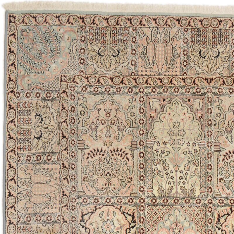 Kashmir Oriental Rug 170 × 240 cm, Silk, hand-knotted — view 5 Kashmir Oriental Rug 170 × 240 cm, Silk, hand-knotted — view 5