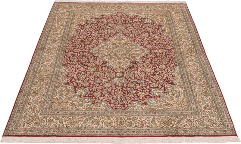 Kashmir Oriental Rug 170 × 243 cm, Silk, hand-knotted, pastel — view 2 Kashmir Oriental Rug 170 × 243 cm, Silk, hand-knotted, pastel — view 2