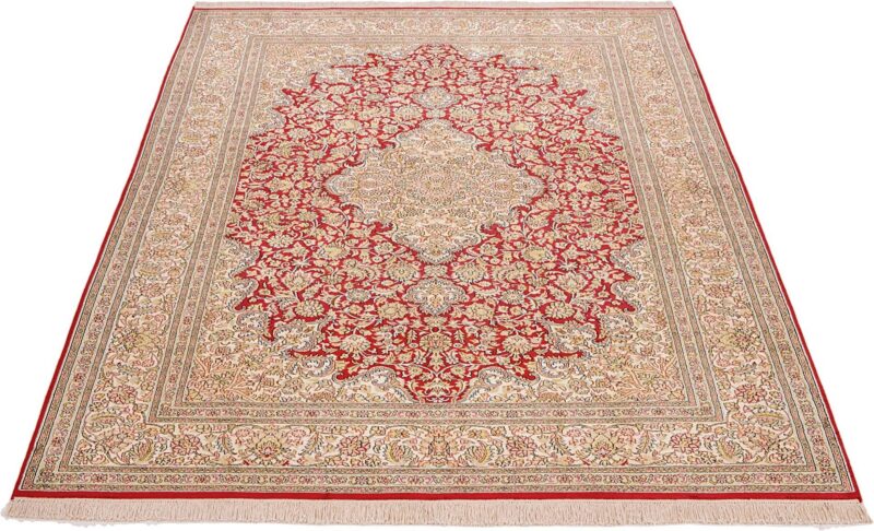 Kashmir Oriental Rug 170 × 243 cm, Silk, hand-knotted, pastel — view 3 Kashmir Oriental Rug 170 × 243 cm, Silk, hand-knotted, pastel — view 3