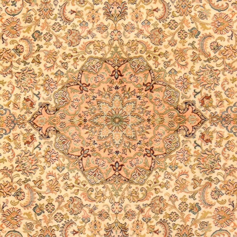 Kashmir Oriental Rug 170 × 247 cm, Silk, White/Beige, hand-knotted — view 4