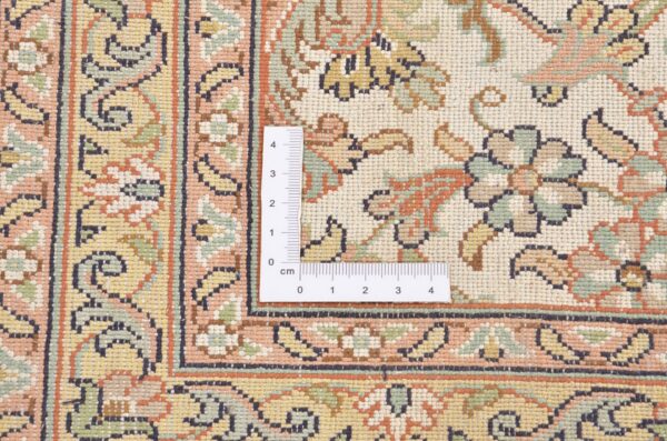 Kashmir Oriental Rug 170 × 247 cm, Silk, hand-knotted — view 4