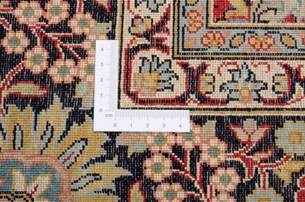 Kashmir Oriental Rug 170 × 249 cm, Silk, hand-knotted, pastel — view 3 Kashmir Oriental Rug 170 × 249 cm, Silk, hand-knotted, pastel — view 3