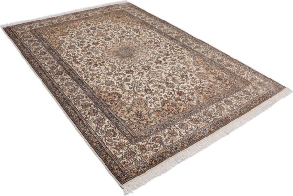 Kashmir Oriental Rug 171 × 243 cm, Silk, hand-knotted, pastel — view 4 Kashmir Oriental Rug 171 × 243 cm, Silk, hand-knotted, pastel — view 4