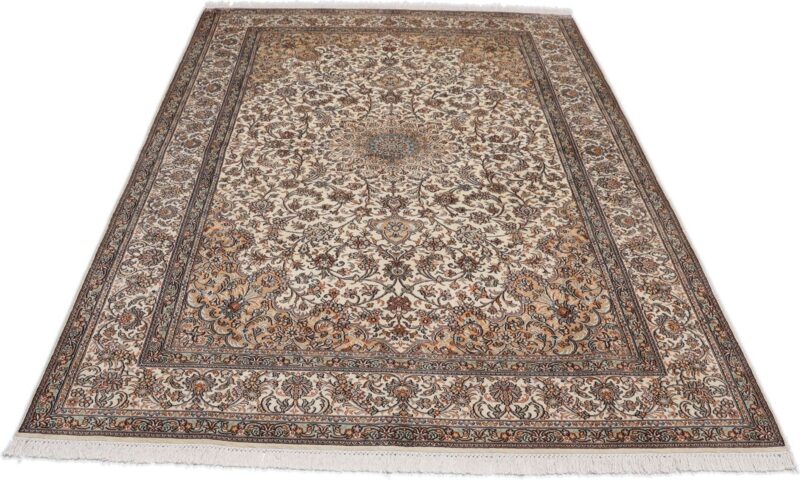 Kashmir Oriental Rug 171 × 243 cm, Silk, hand-knotted, pastel — view 7 Kashmir Oriental Rug 171 × 243 cm, Silk, hand-knotted, pastel — view 7