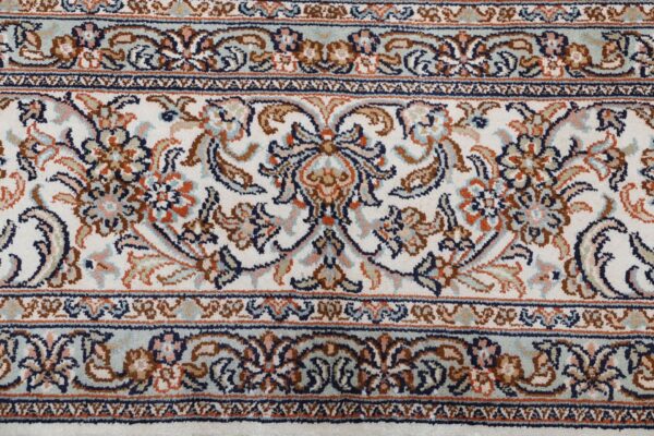 Kashmir Oriental Rug 171 × 243 cm, Silk, hand-knotted, pastel — view 8 Kashmir Oriental Rug 171 × 243 cm, Silk, hand-knotted, pastel — view 8