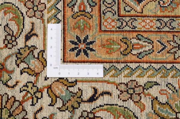 Kashmir Oriental Rug 171 × 252 cm, Silk, hand-knotted — view 3